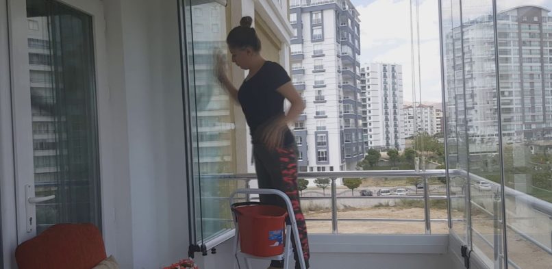 Cam Balkon Temizliği